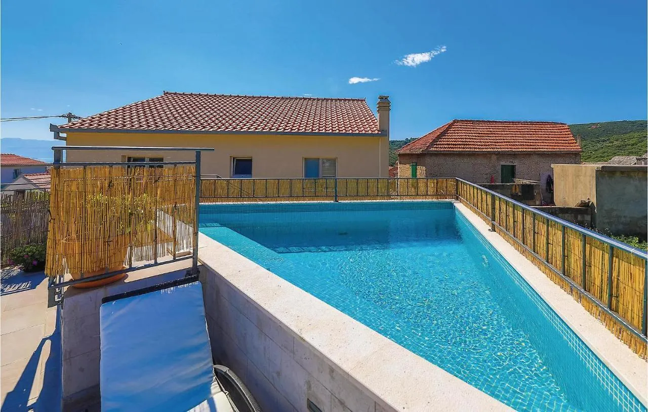 Pet Friendly Home In Slatine With Wifi Holiday home